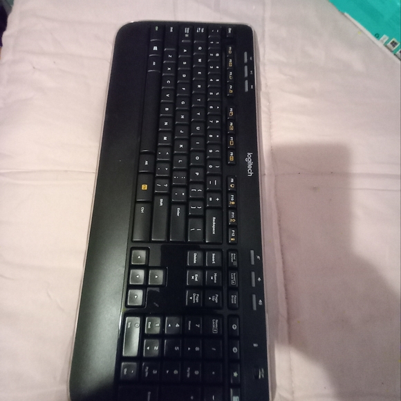 K520 Logitech Keyboard Only - Picture 3 of 9